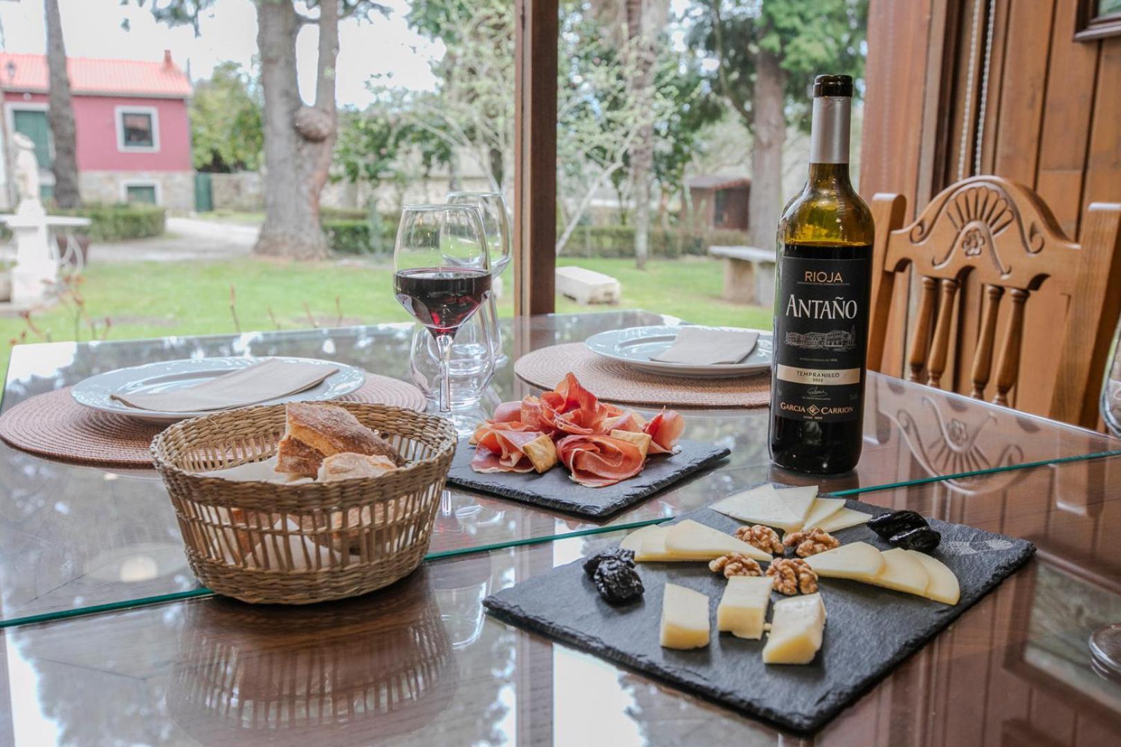 Pazo Xan Xordo Guest House Lavacolla Exterior photo